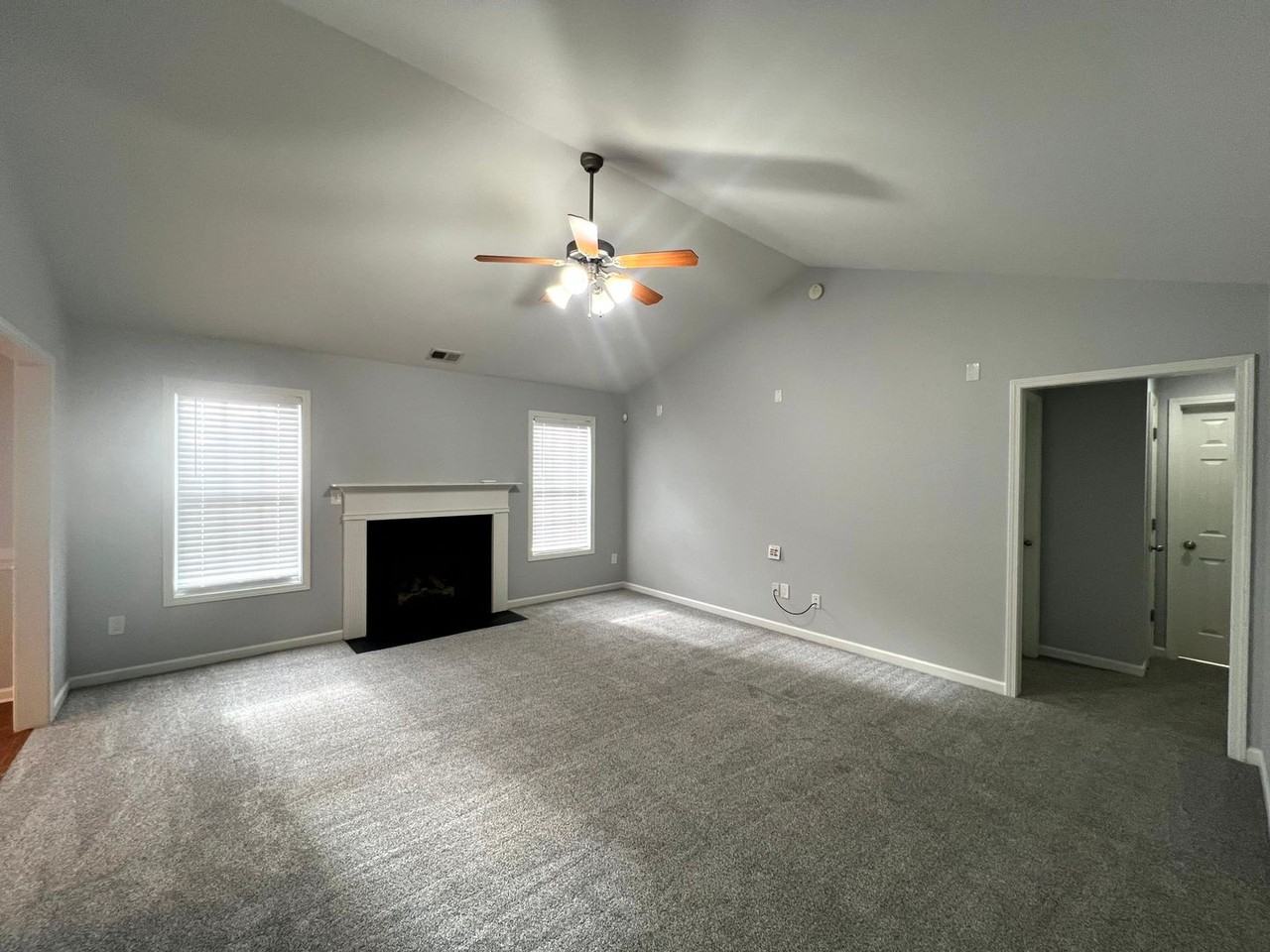 2839 Aristocrat Ln - Photo 3 of 18