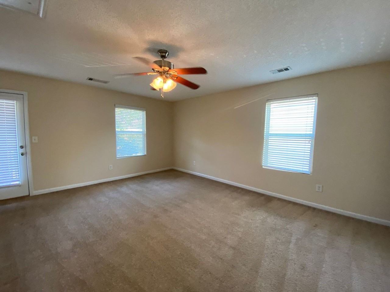 225 Fern Ridge Ct - Photo 4 of 16