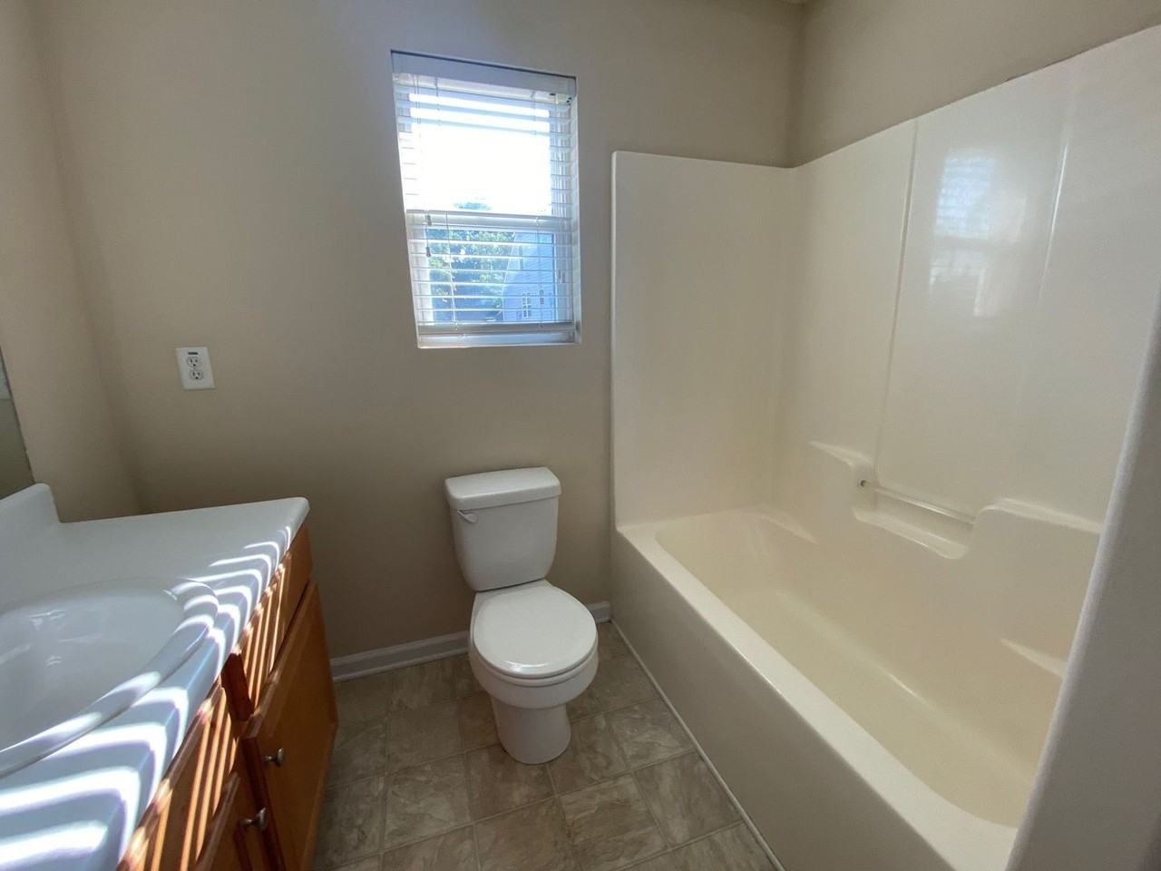 225 Fern Ridge Ct - Photo 7 of 16