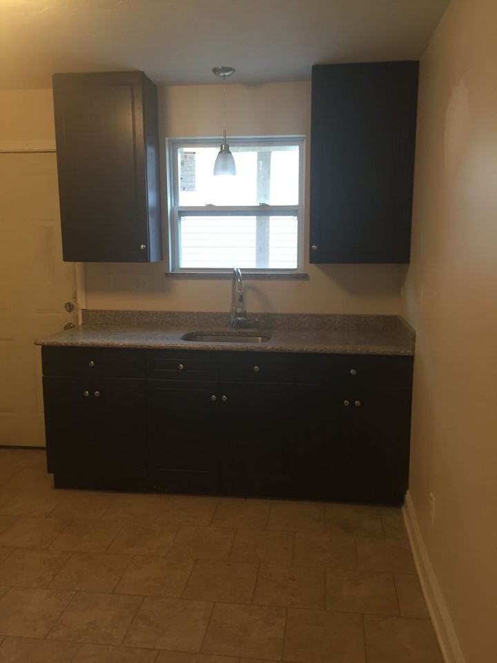 1213 Ocala St - Photo 5 of 23