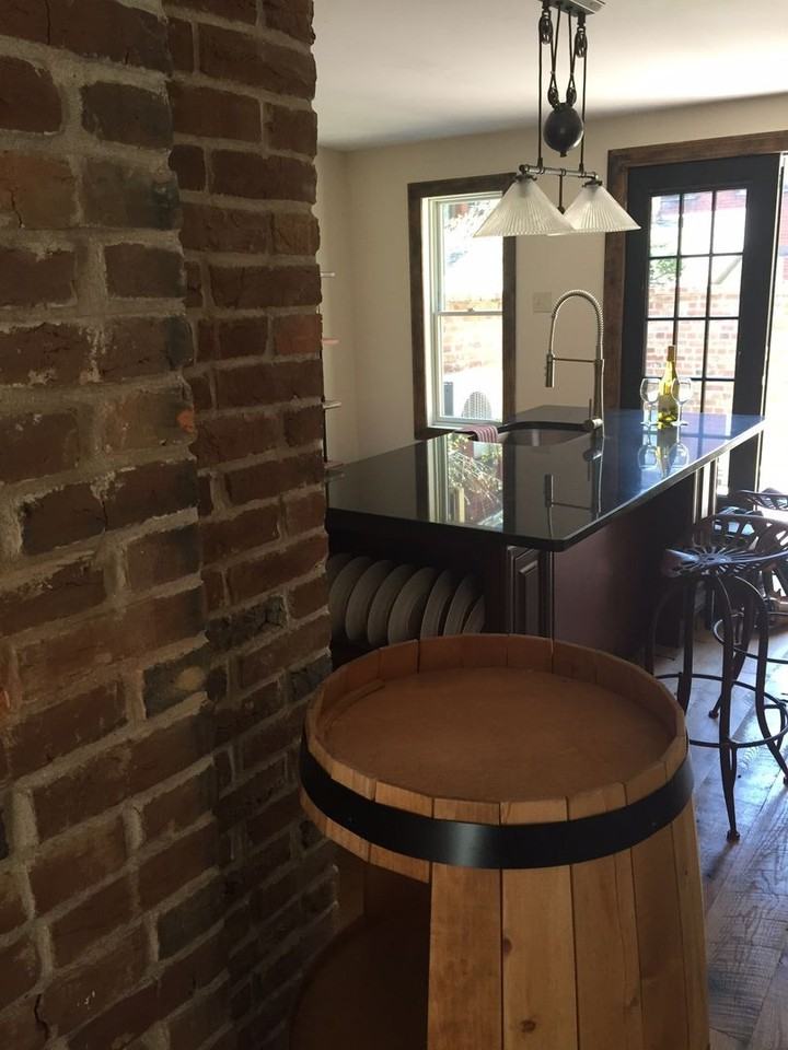 607 Middle St - Photo 5 of 37