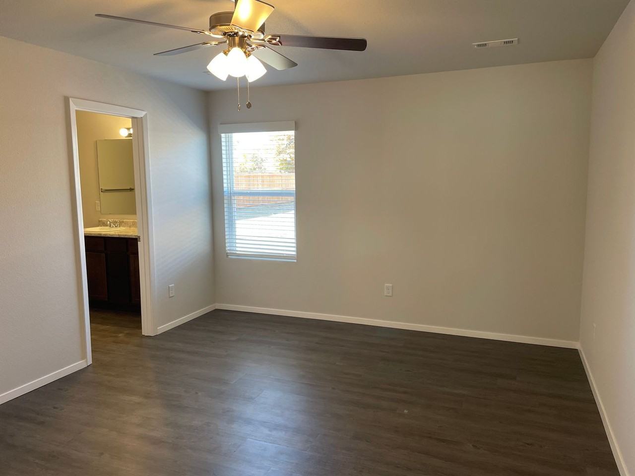 721 Belhaven Rd - Photo 7 of 15