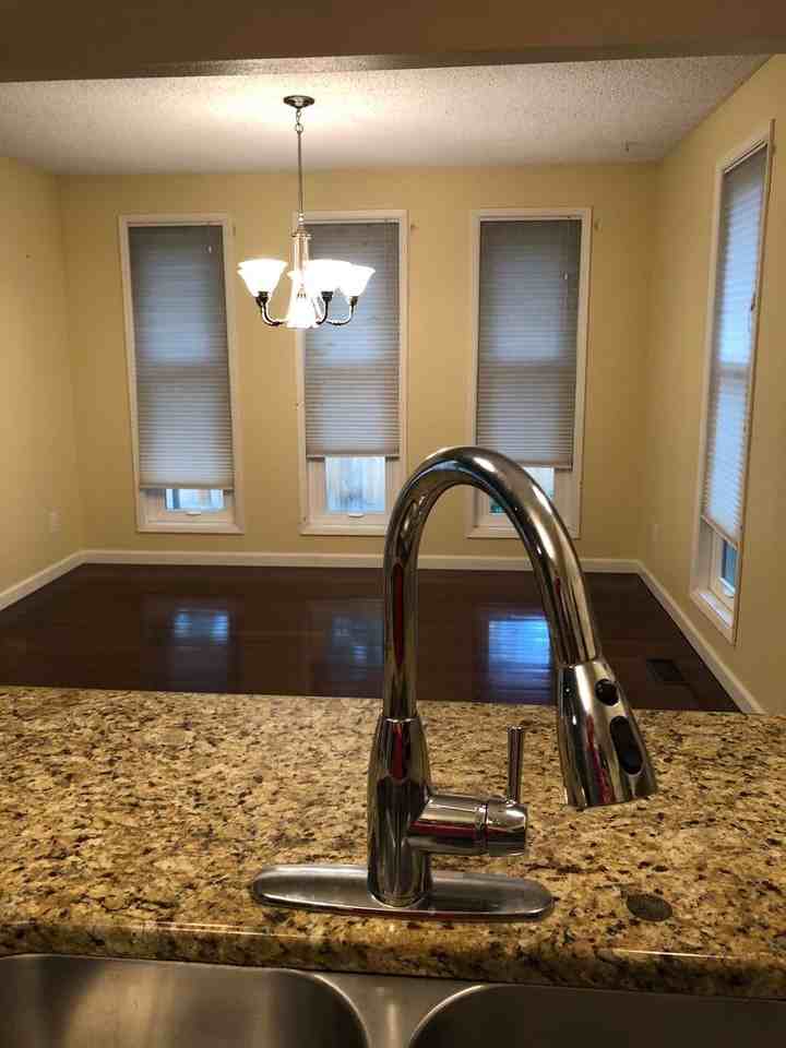 724 Sw 2nd Ave - Photo 5 of 21