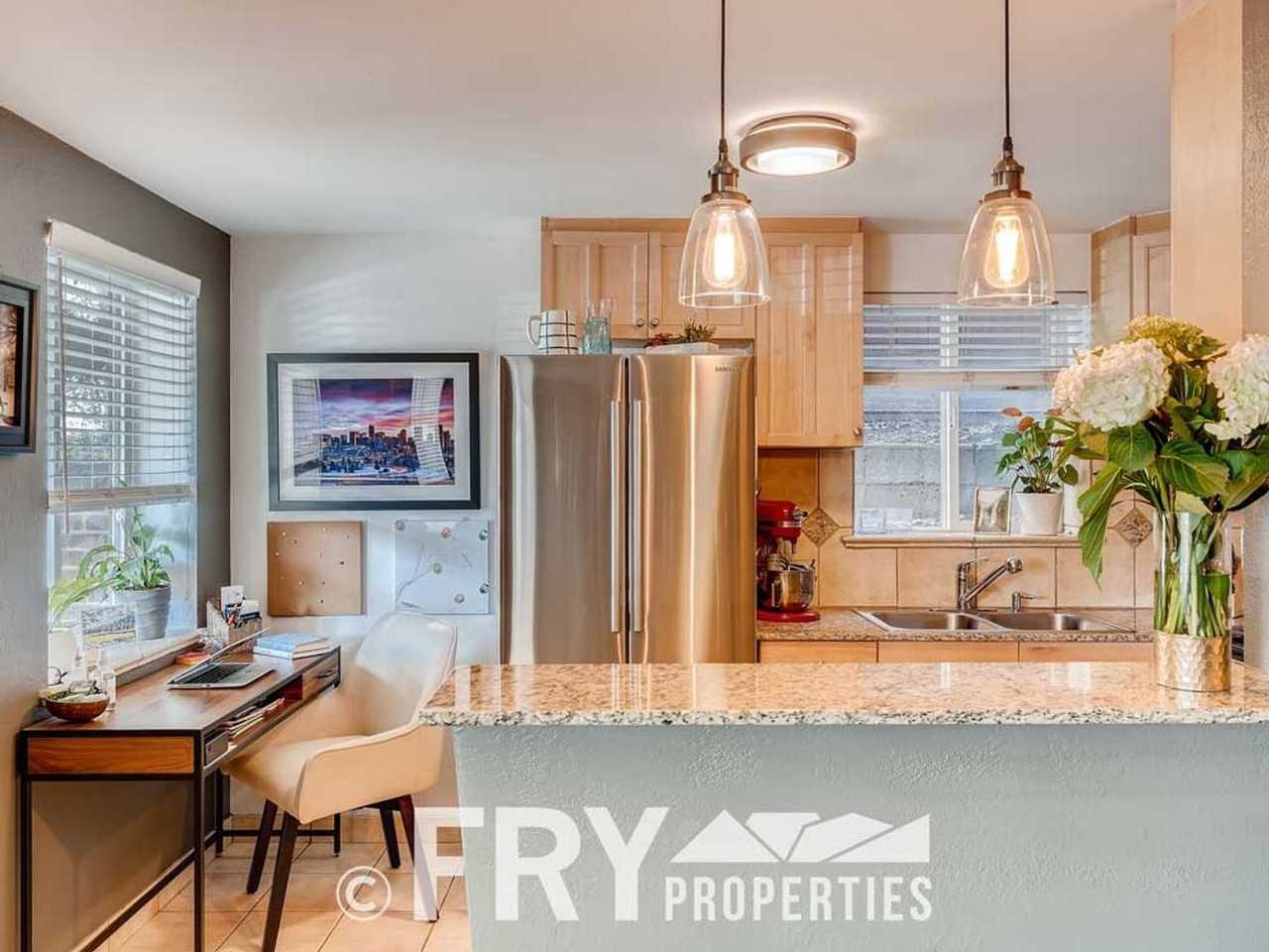 3217 Newton St - Photo 6 of 11