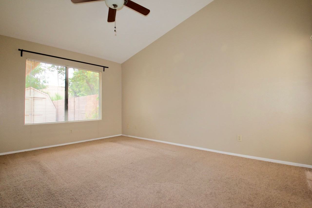 4153 W Park Ave - Photo 7 of 17