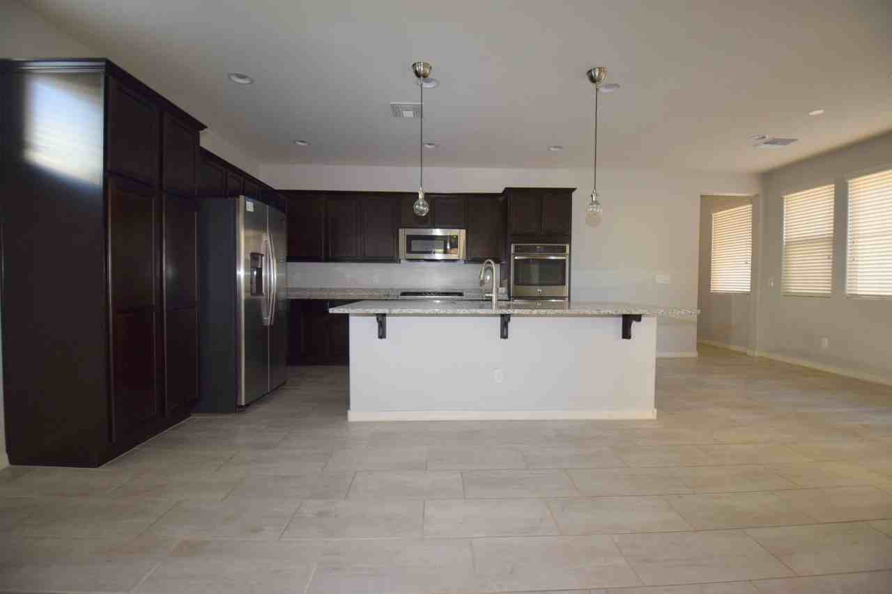 2240 S Basmath Ln - Photo 3 of 27