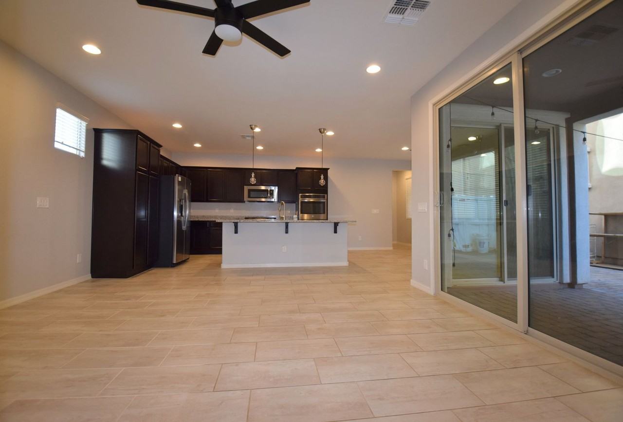 2240 S Basmath Ln - Photo 5 of 27