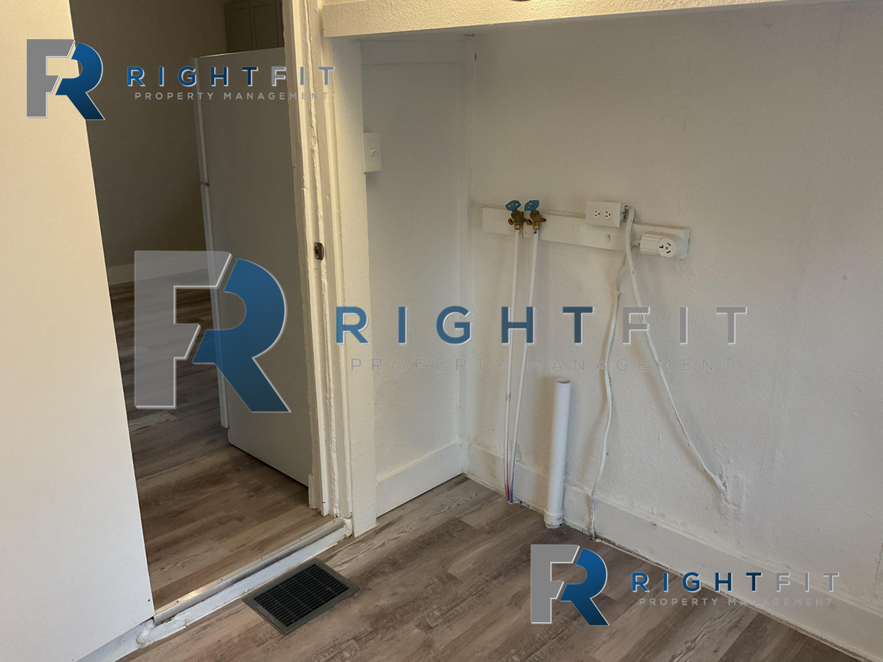 809 Maple St - Photo 5 of 9