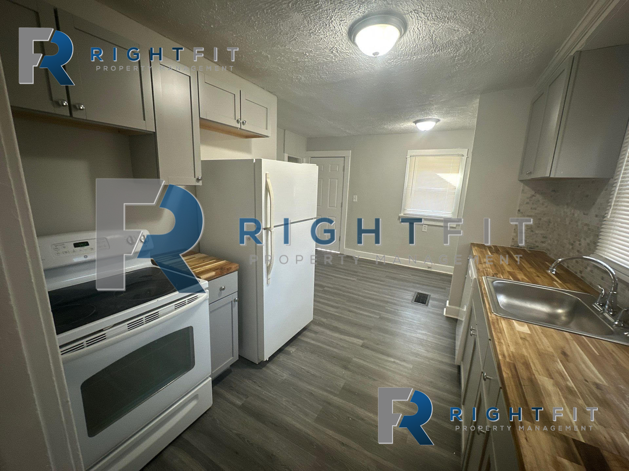 1371 Kingsley Ave - Photo 6 of 21