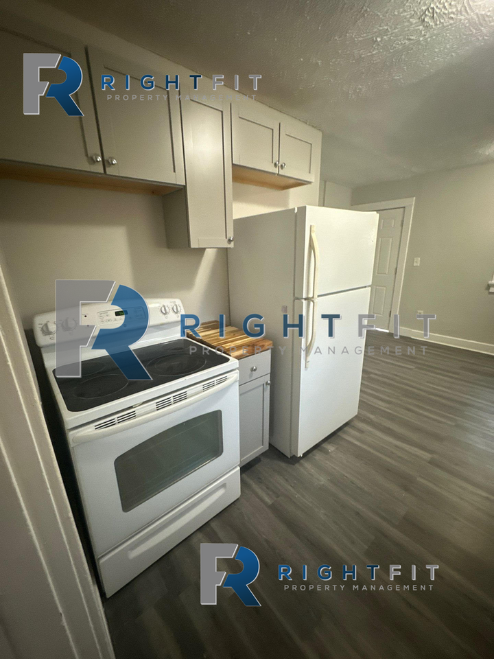 1371 Kingsley Ave - Photo 7 of 21