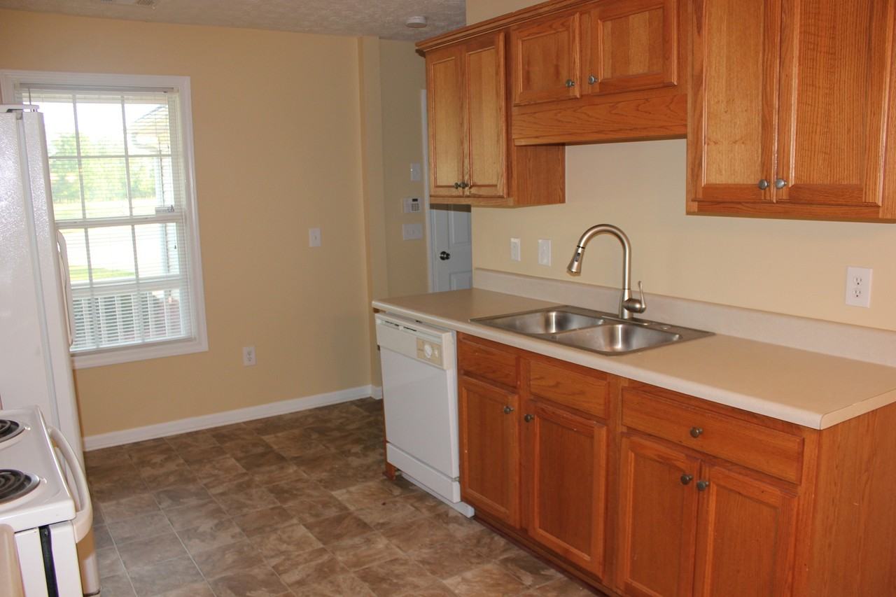 65 Amber Way - Photo 2 of 7