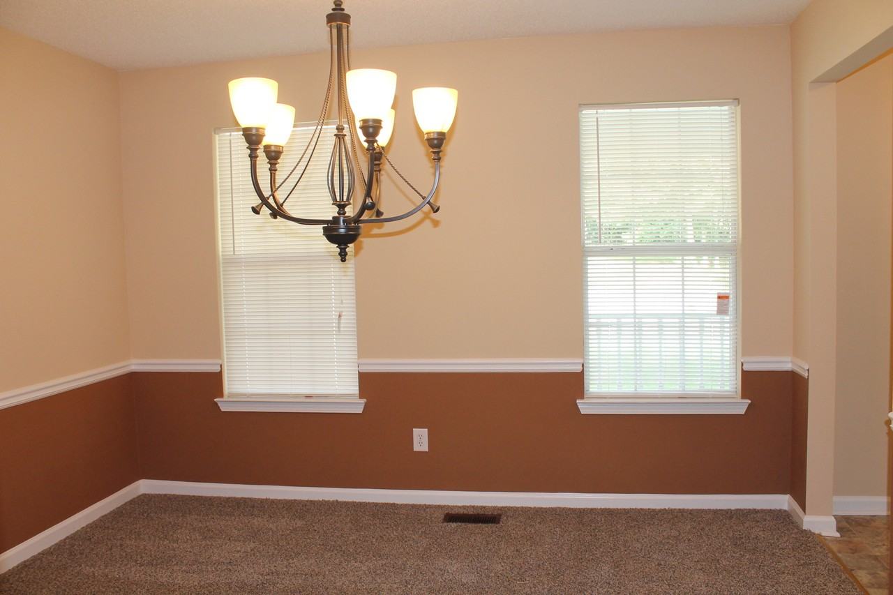 3651 Phyllis Ct - Photo 3 of 10