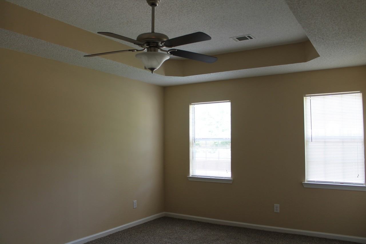 3651 Phyllis Ct - Photo 6 of 10