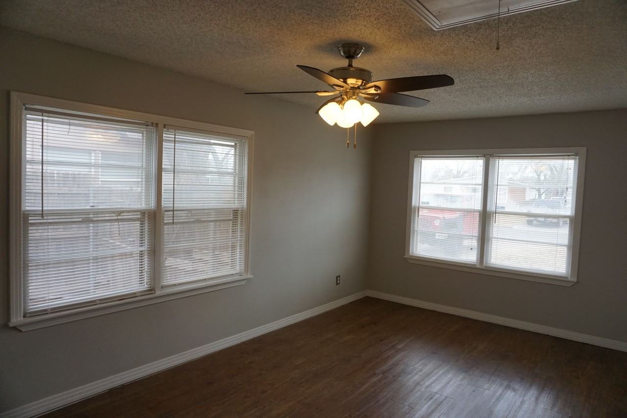 4109 31st St - Photo 7 of 10