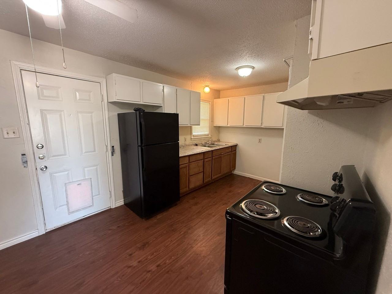 3106 37th St - Photo 5 of 10