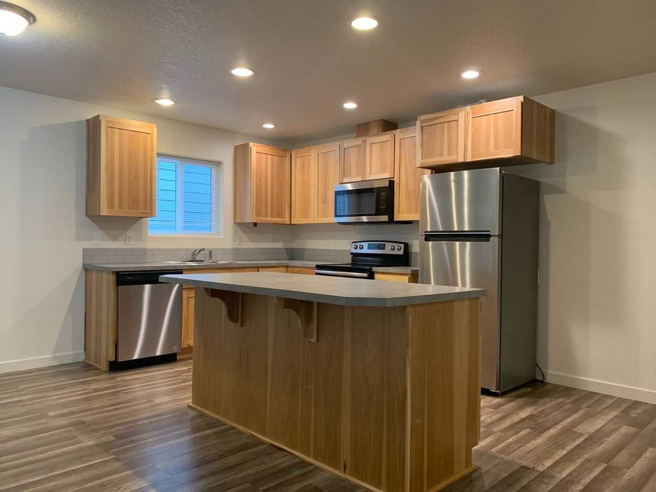 324 Holly Blvd - Photo 6 of 24