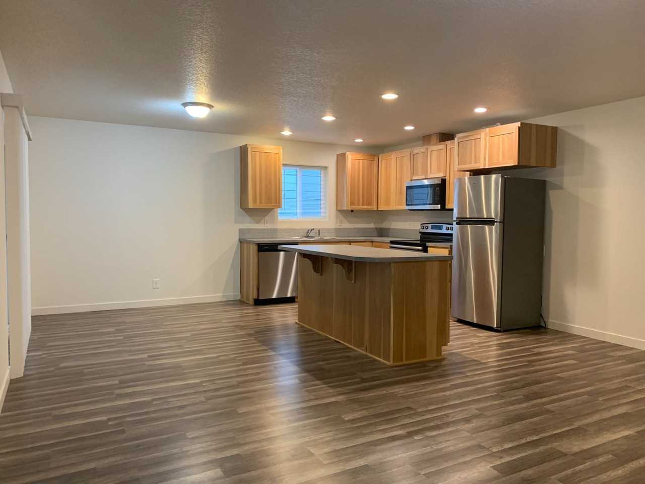 324 Holly Blvd - Photo 7 of 24