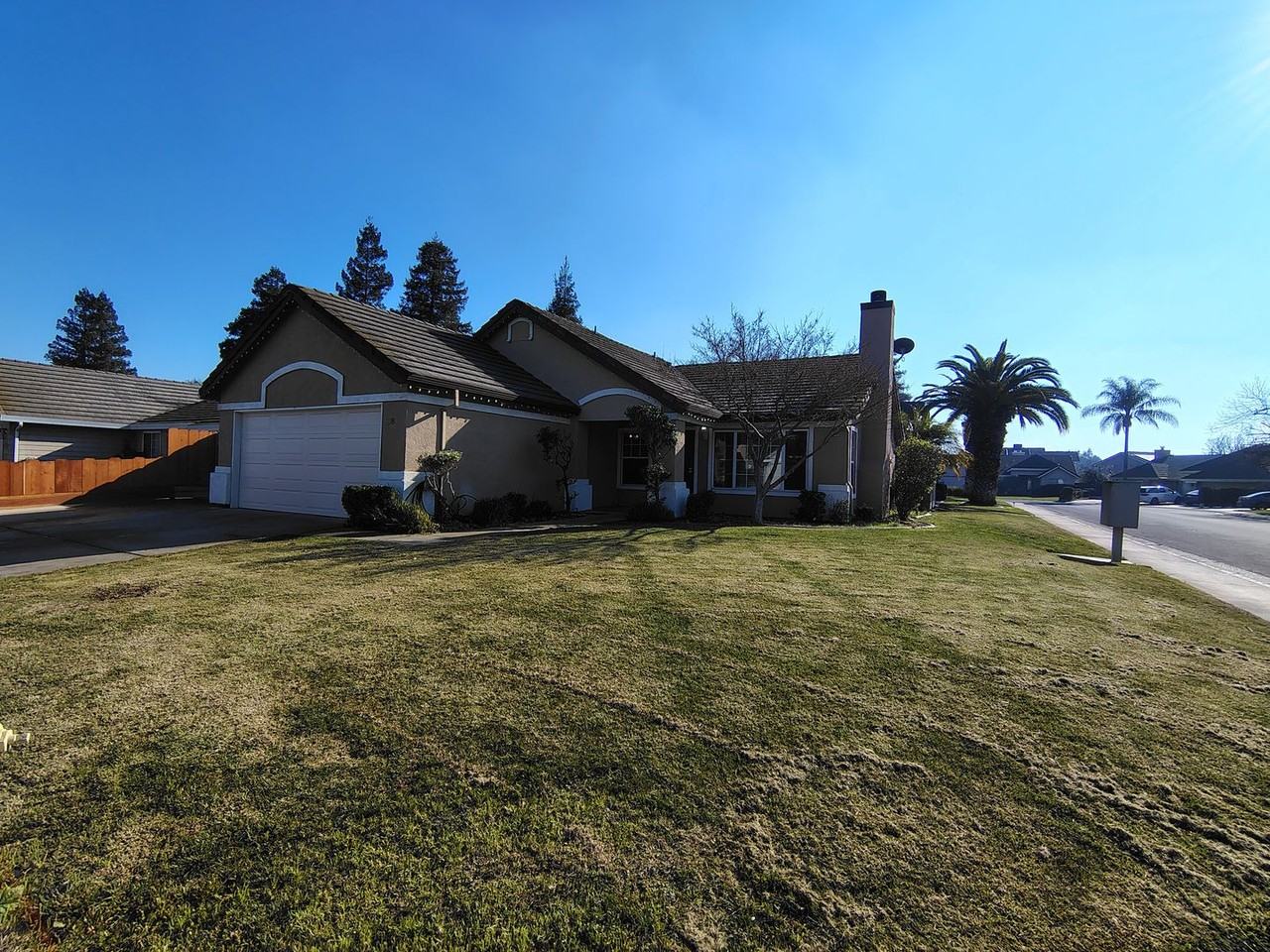 2218 Heritage Manor Dr - Photo 2 of 19