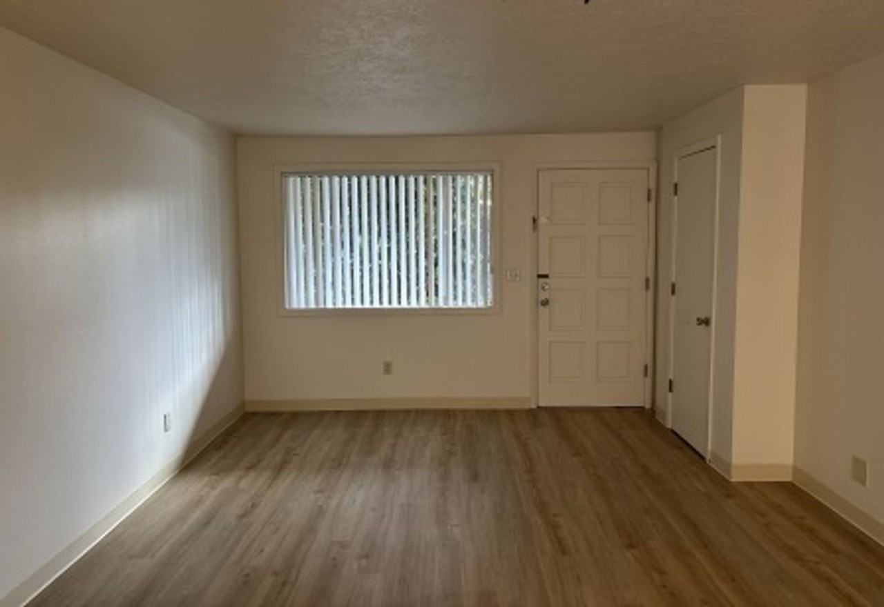 smid01* - Photo 4 of 29