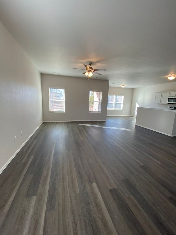3250 Red Tail Way - Photo 5 of 25