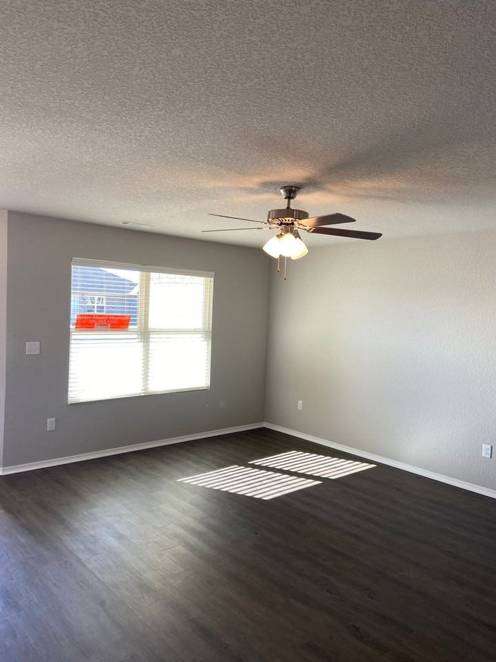 1760 Ryder St - Photo 5 of 21