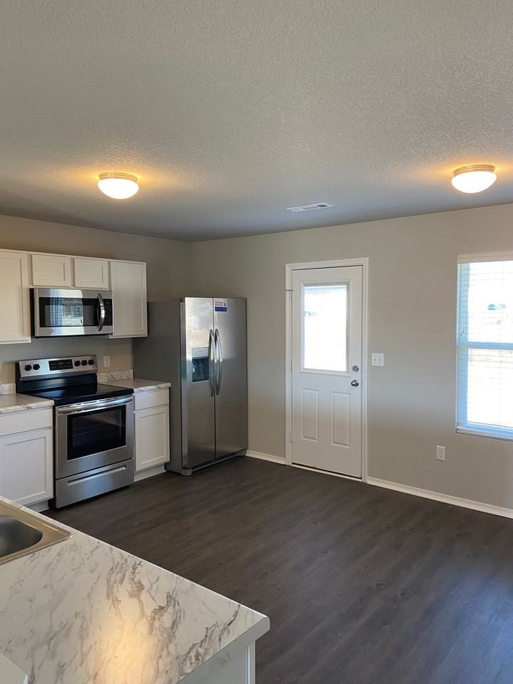 1760 Ryder St - Photo 7 of 21