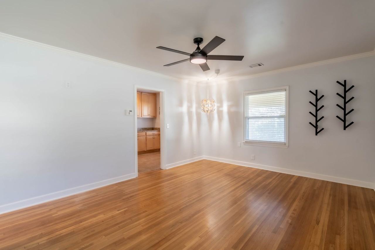 2106 S Oswego Pl - Photo 7 of 19