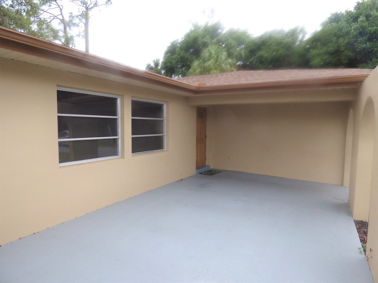 22221 Little Falls Ave - Photo 3 of 23