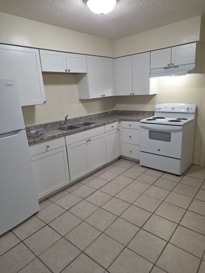 343 61st Ave E - Photo 6 of 10