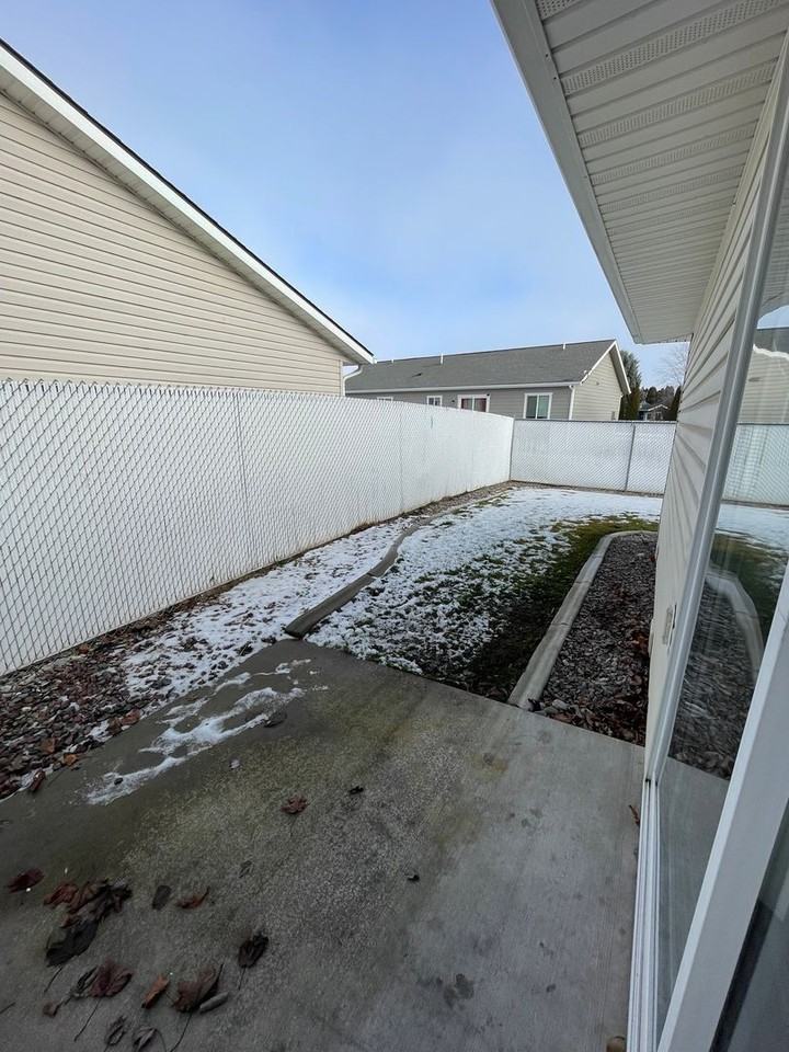 23 Stratford Dr - Photo 6 of 13