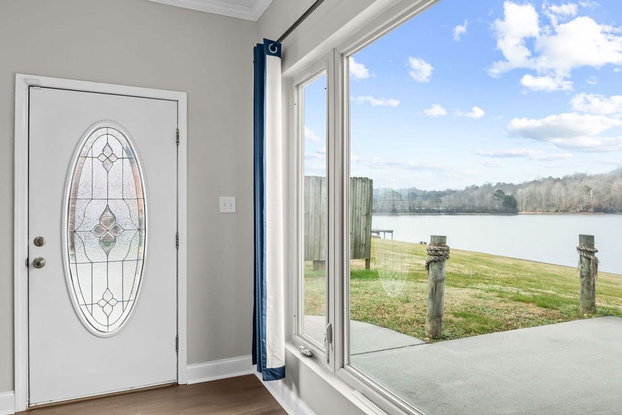 4839 Riversedge Rd - Photo 5 of 23