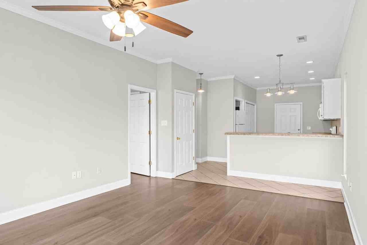 4839 Riversedge Rd - Photo 6 of 23