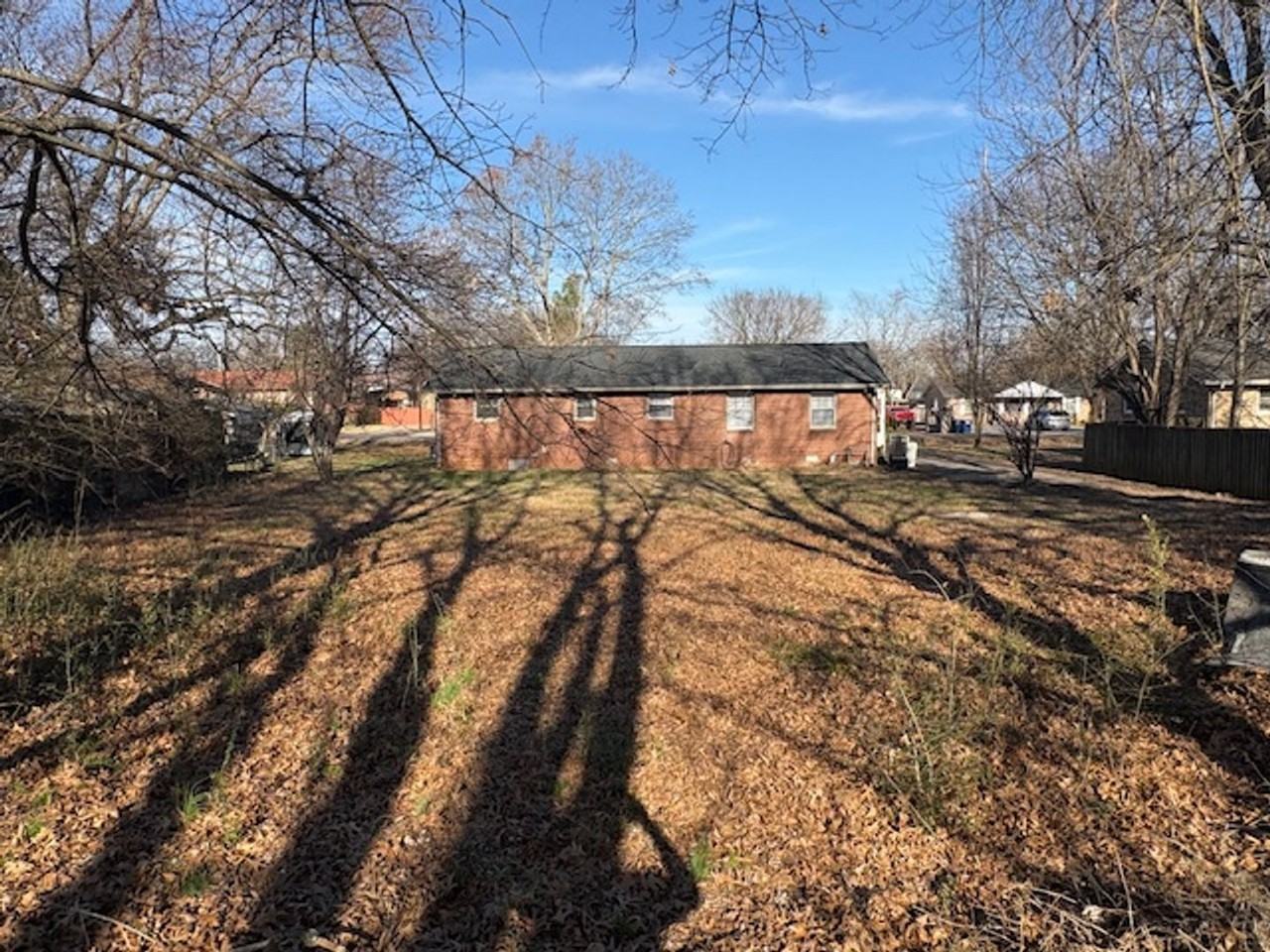 8725 Diane St - Photo 2 of 14