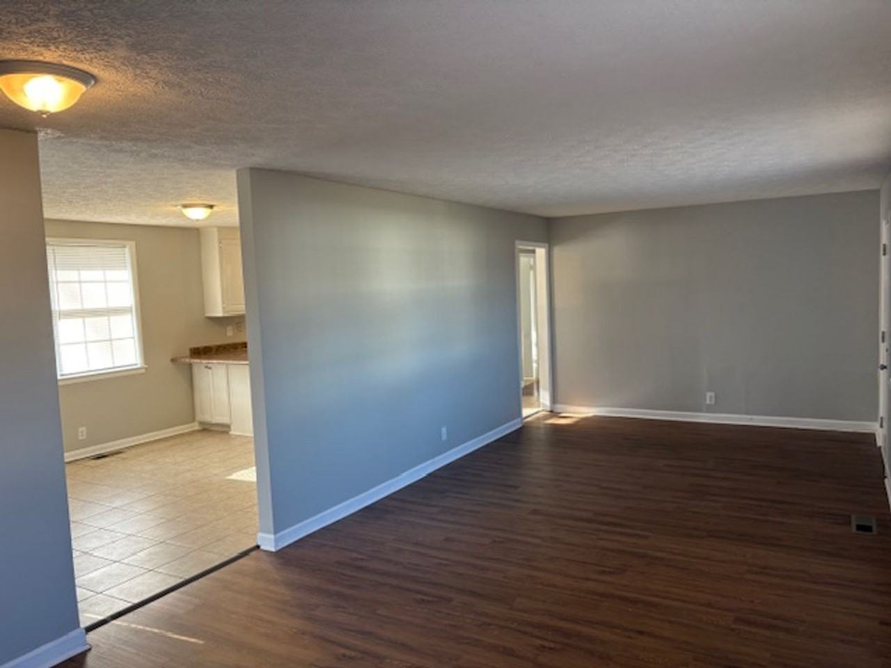 8725 Diane St - Photo 6 of 14