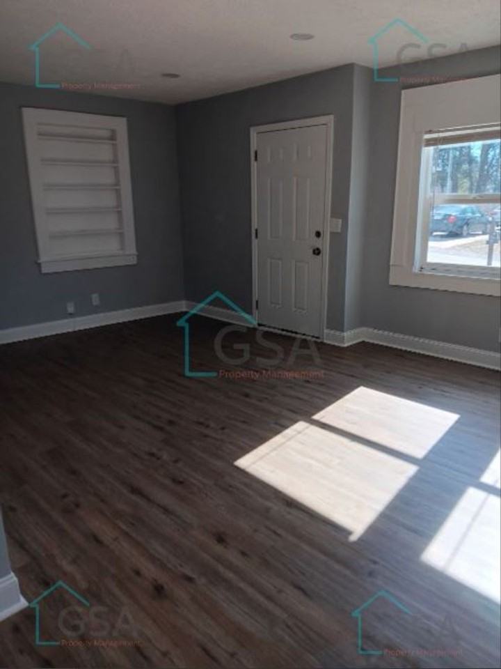 10 Mccrary St - Photo 2 of 22