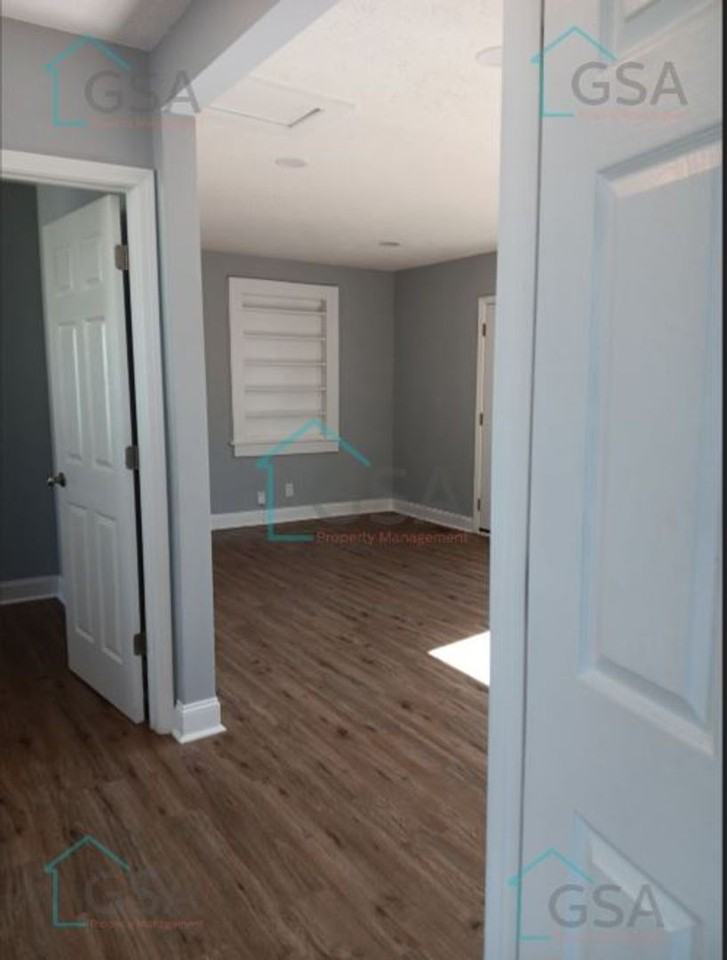 10 Mccrary St - Photo 3 of 22