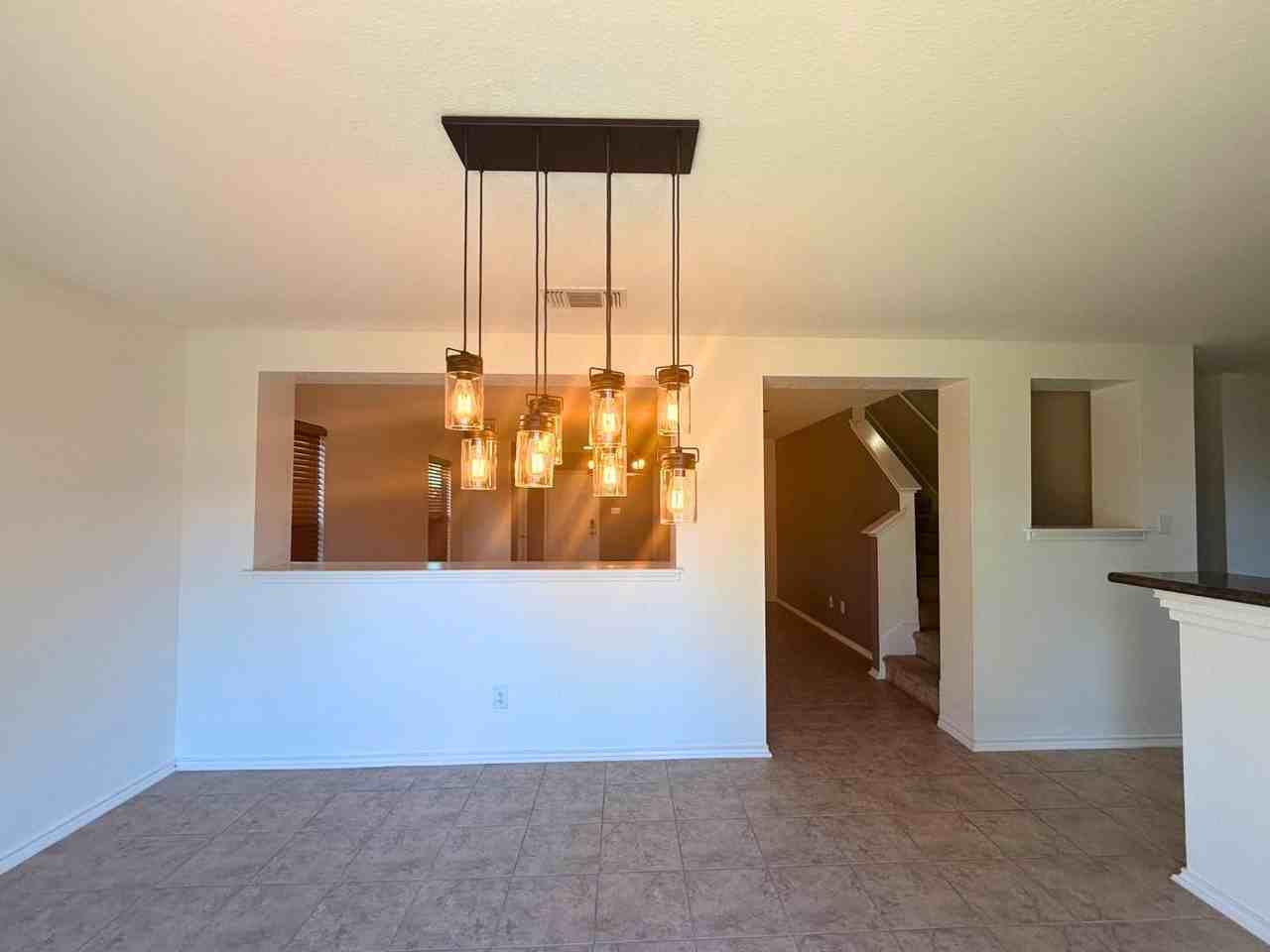 5127 Mustang Cv - Photo 3 of 15