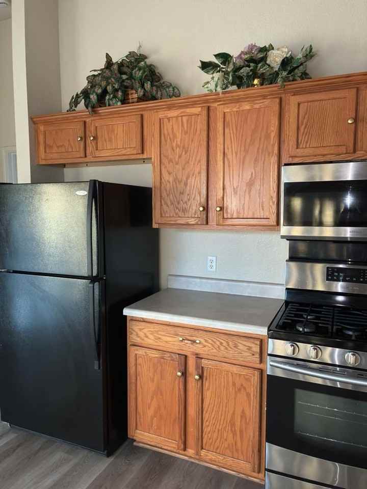 1105 Coronation Way - Photo 5 of 17