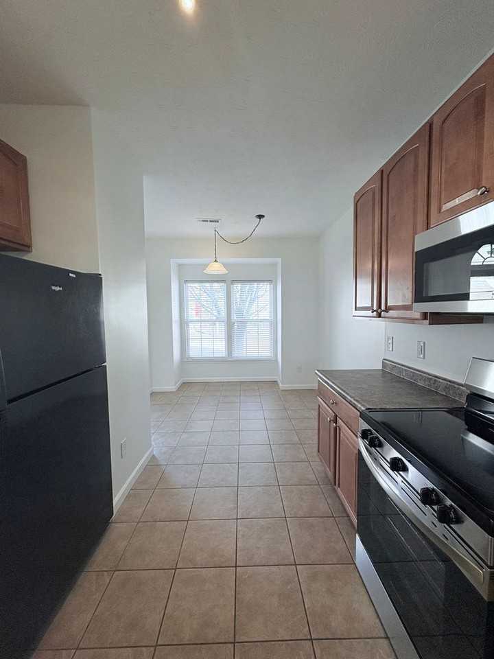 3789 Taft Ave - Photo 4 of 26