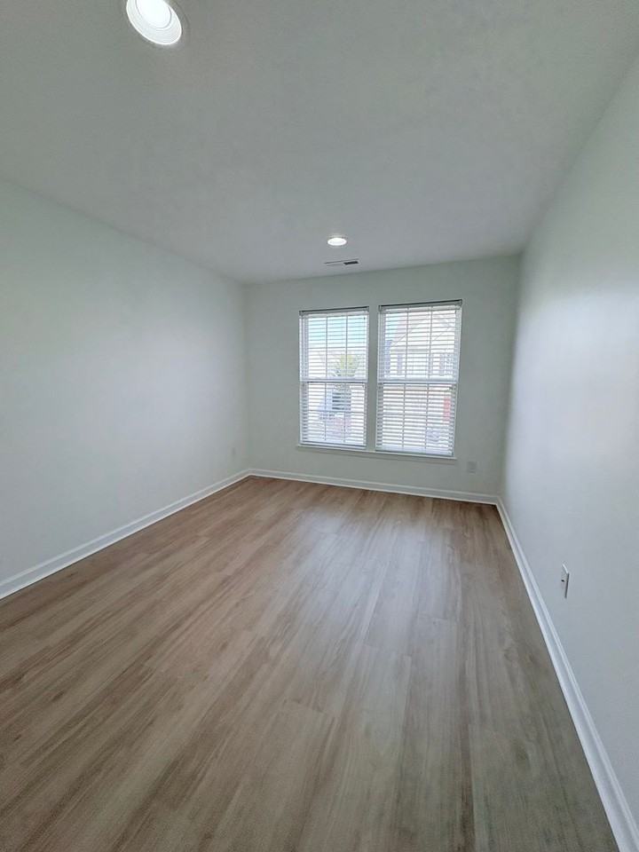 3789 Taft Ave - Photo 7 of 26