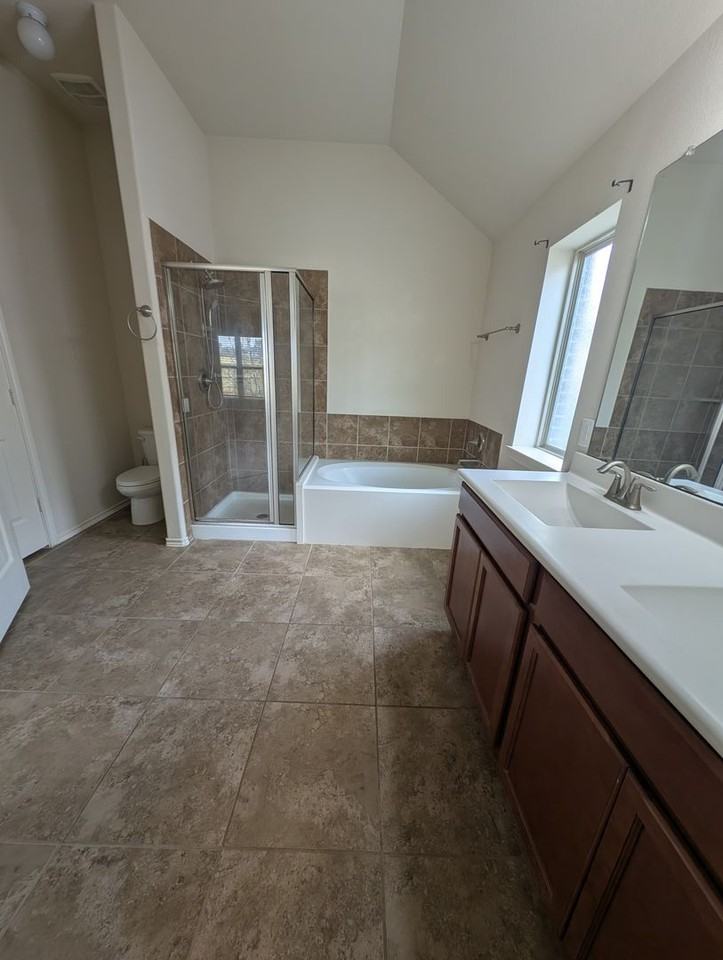 18918 Bluestone Hollow Ln - Photo 6 of 12