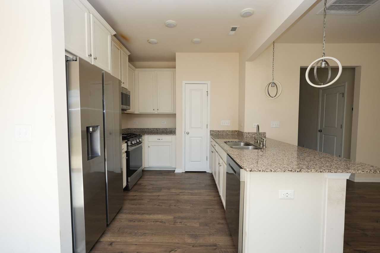 3920 Townes Blvd - Photo 2 of 7