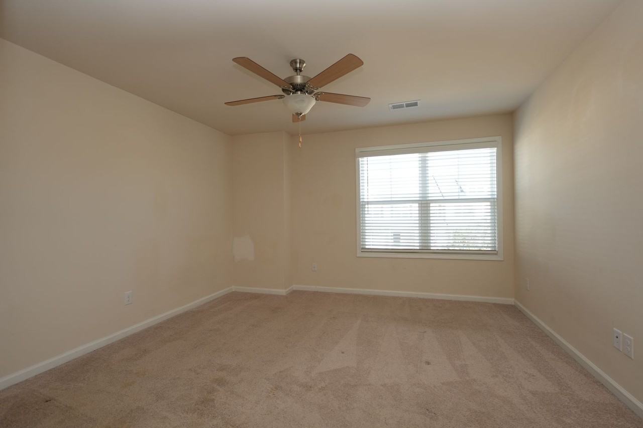 3920 Townes Blvd - Photo 6 of 7