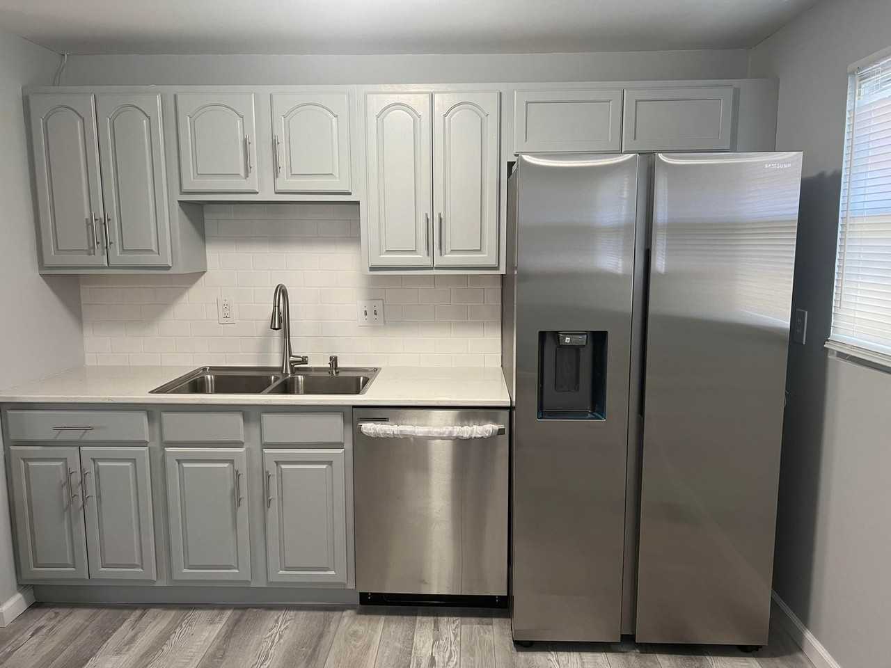 11464 Riga Ct - Photo 7 of 23