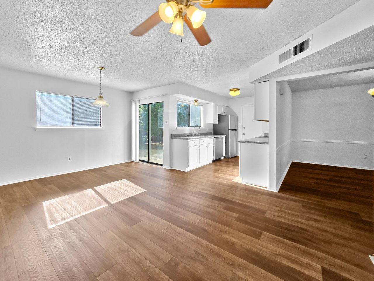 4676 Misty Ridge Dr - Photo 6 of 28