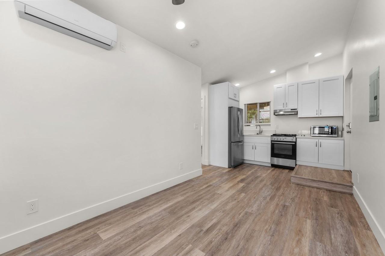 5834 Baja Dr - Photo 2 of 13