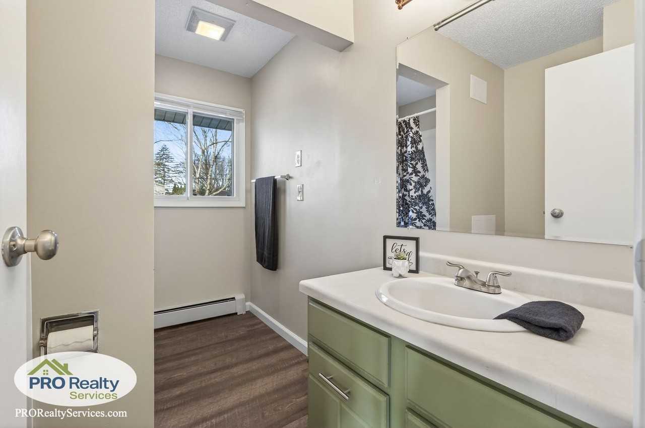 4873 Bryce Ave E - Photo 7 of 34