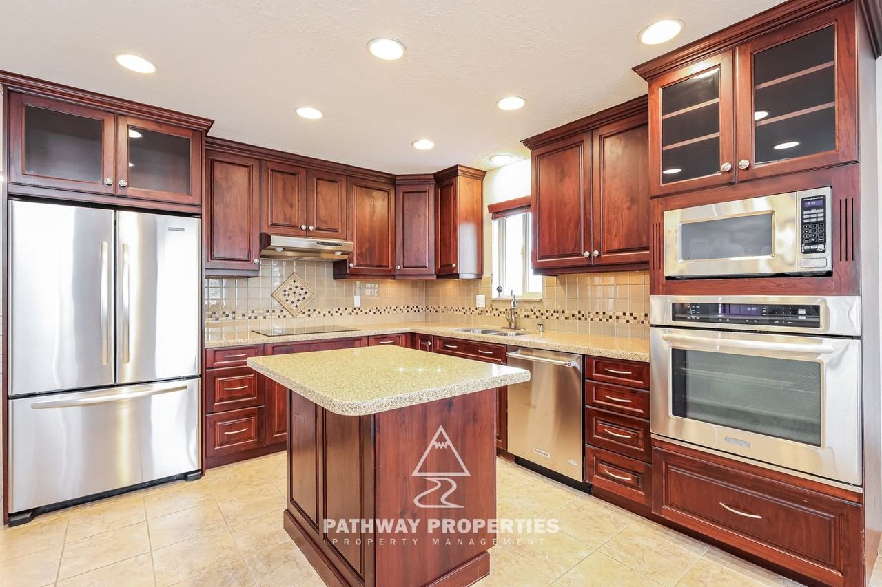 486 E Wendell Way - Photo 5 of 15