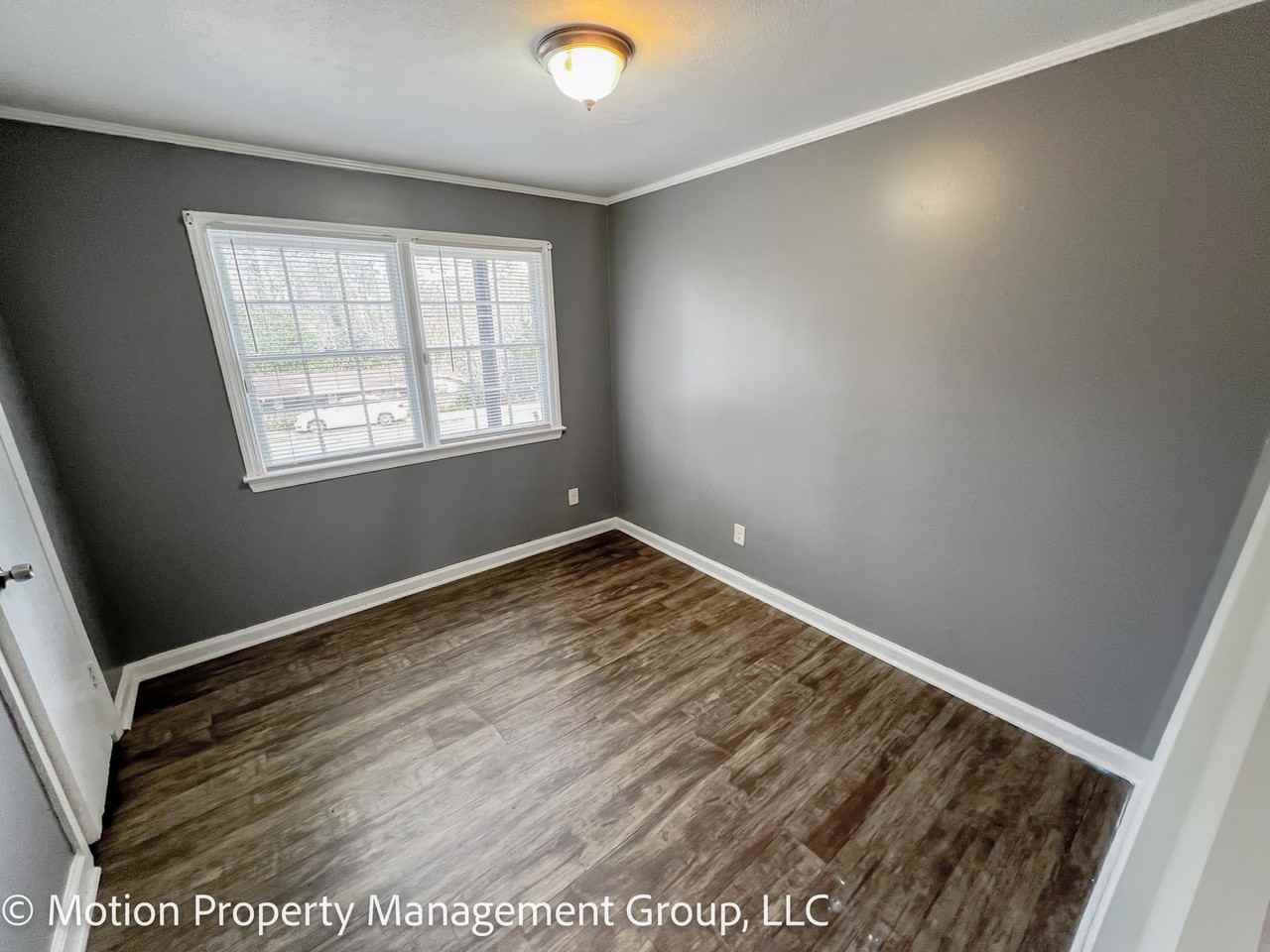 2728 Pierce Dr N - Photo 6 of 7