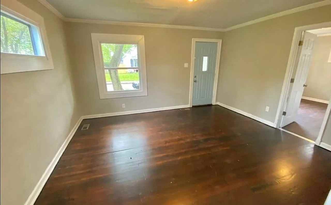 2624 E 17th St - Photo 6 of 9